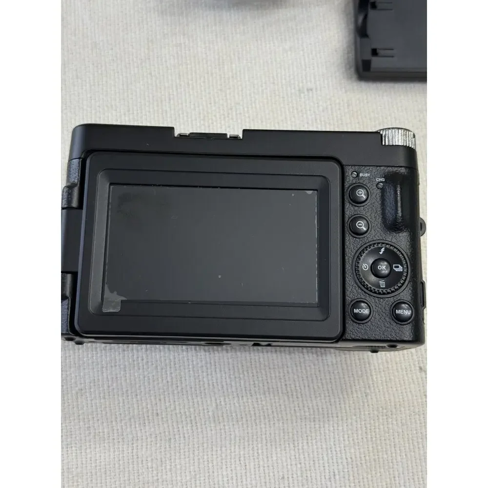 4K Ultra HD Digital Camera (Model DC101)